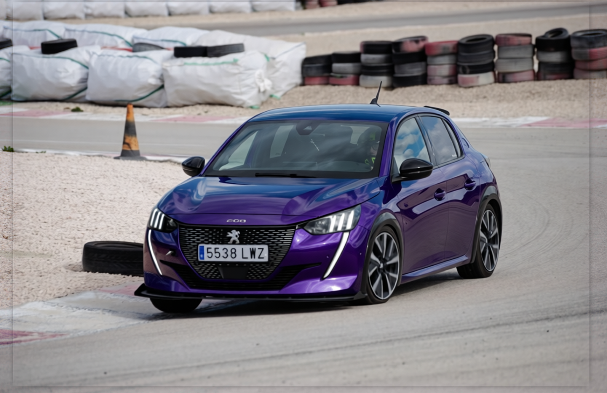 Preview Car 35 rendered in Midnight Purple gloss paint
