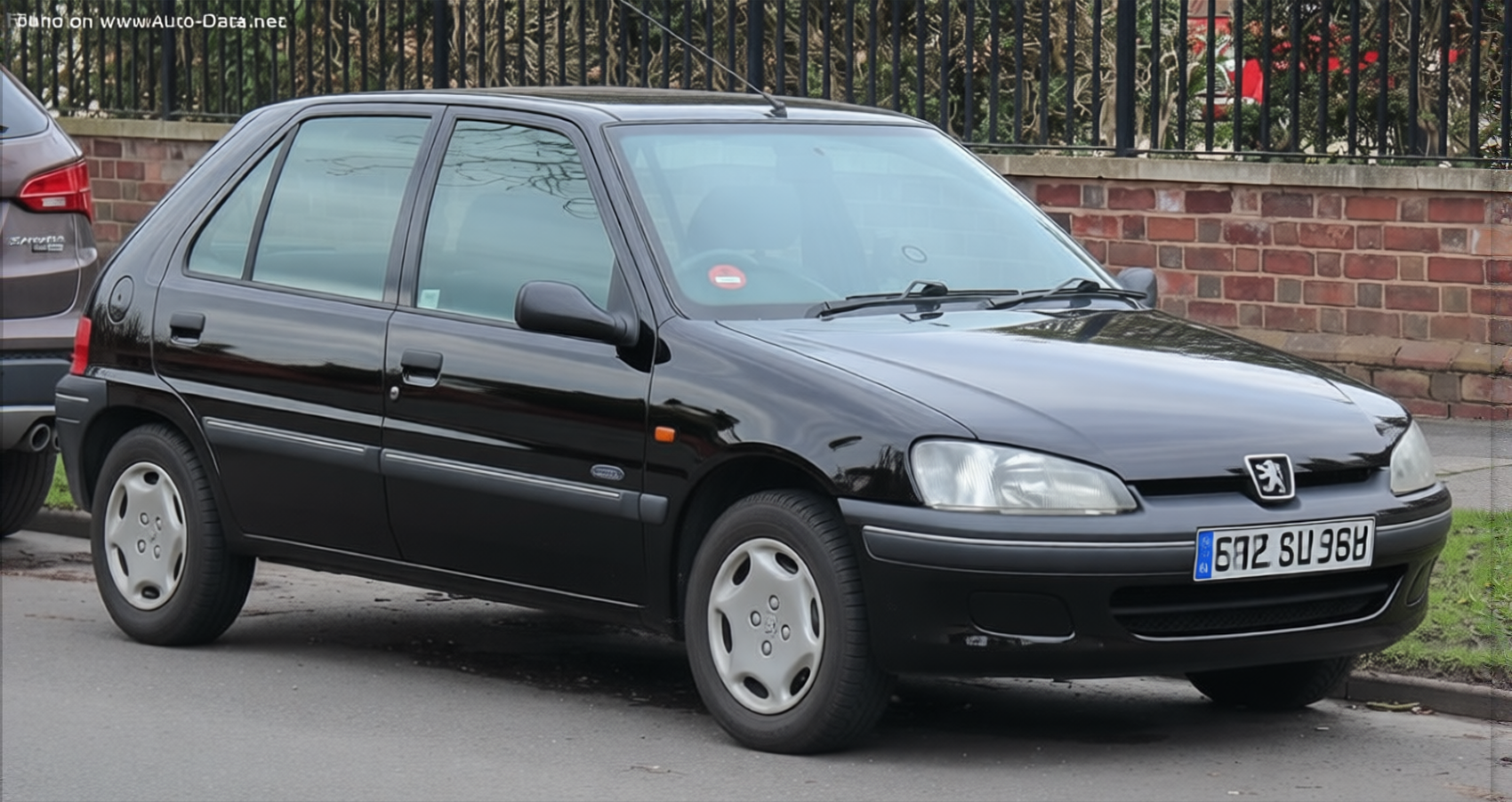 Car rendered in Black gloss paint