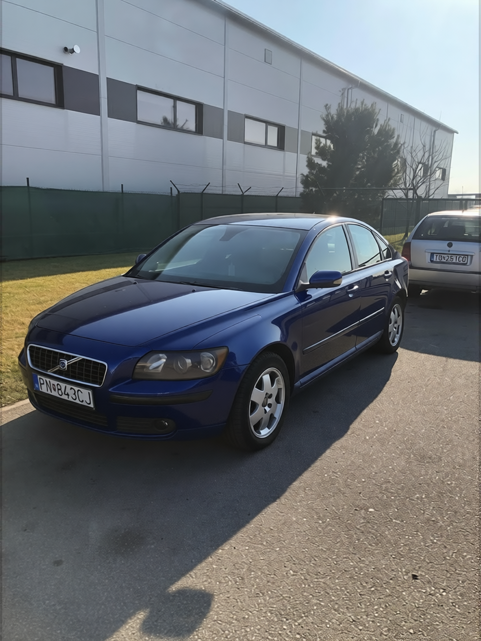 Car rendered in Deep Navy gloss paint